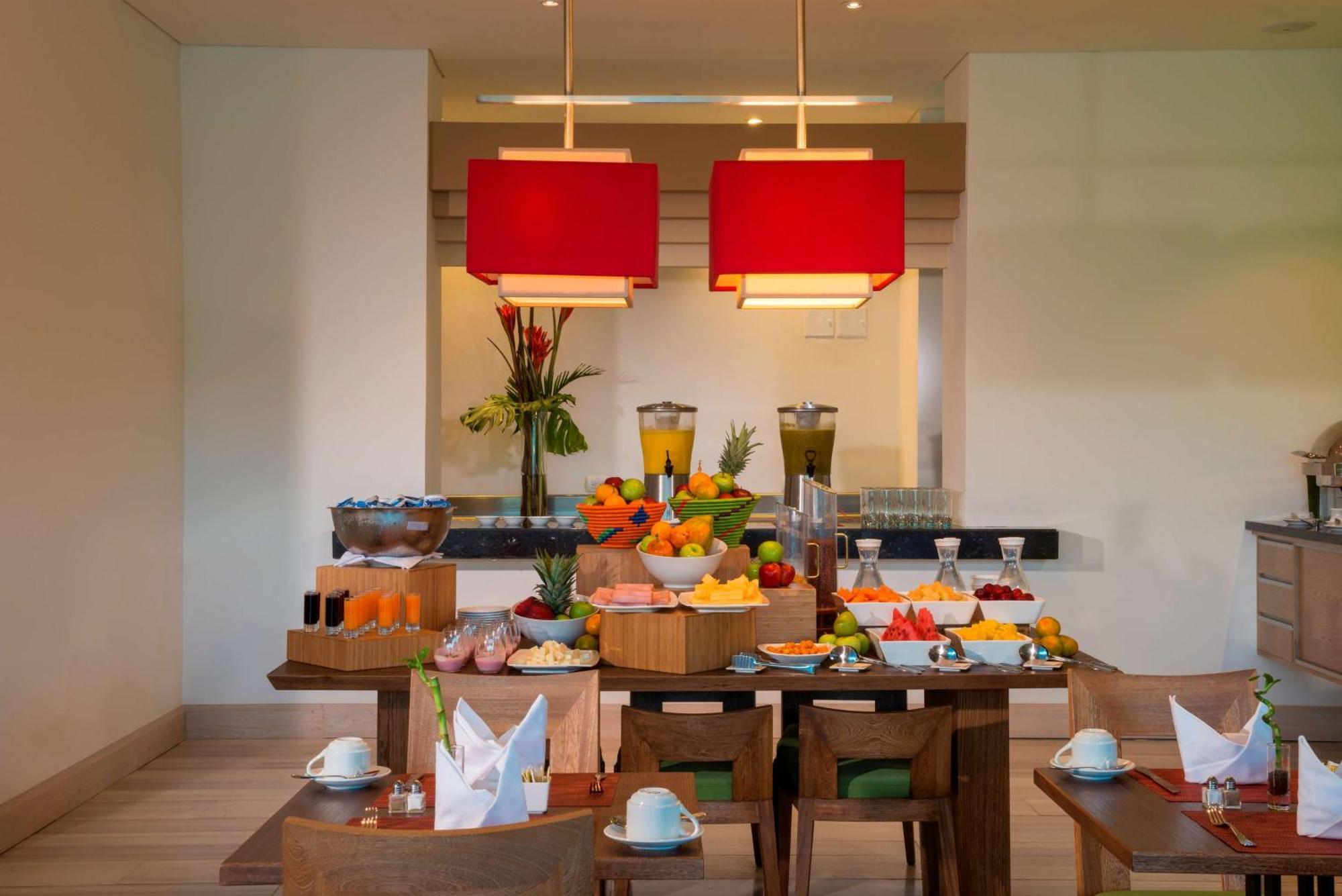 Hilton Garden Inn Barranquilla Барранкилья Экстерьер фото