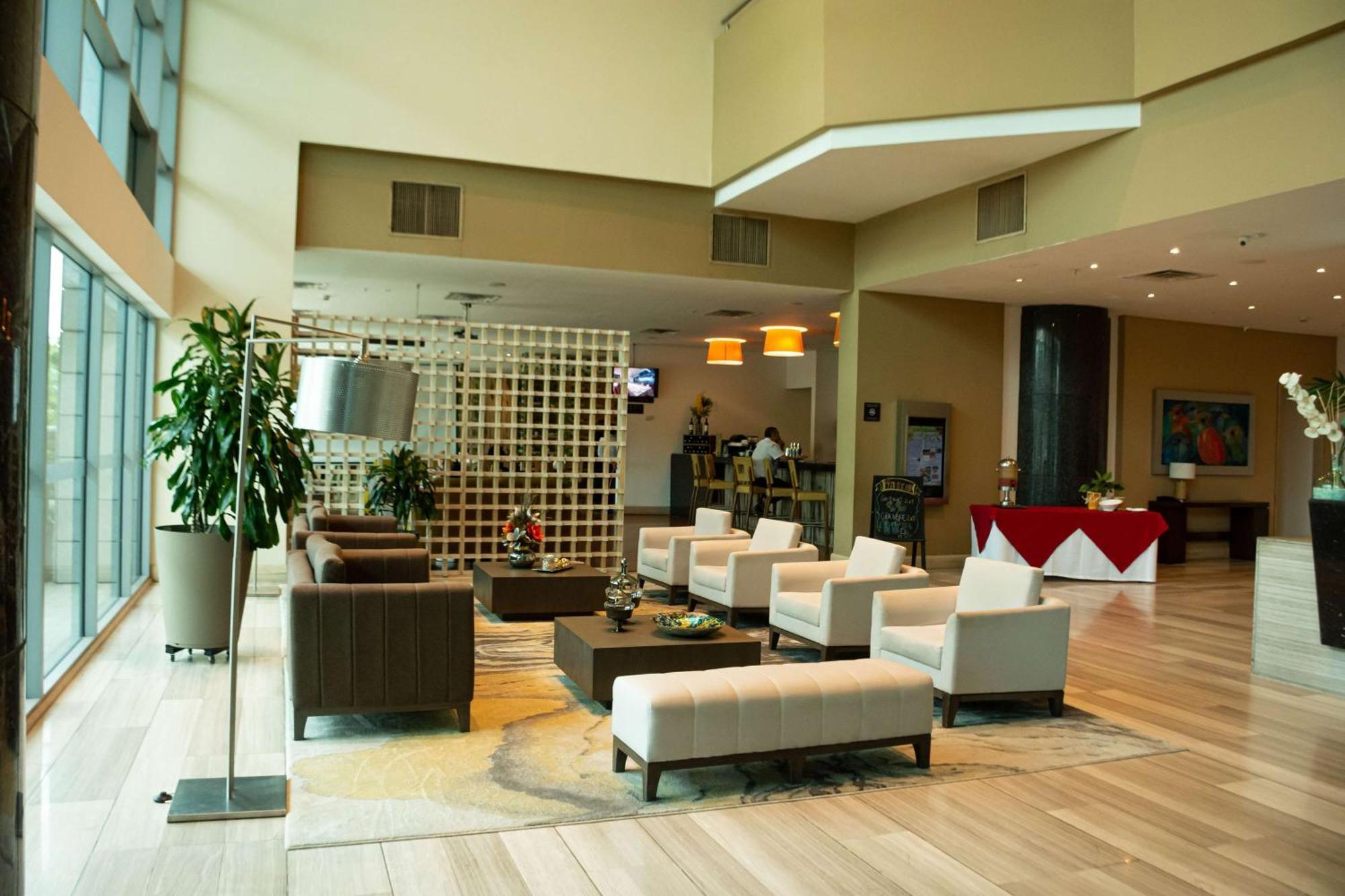 Hilton Garden Inn Barranquilla Барранкилья Экстерьер фото