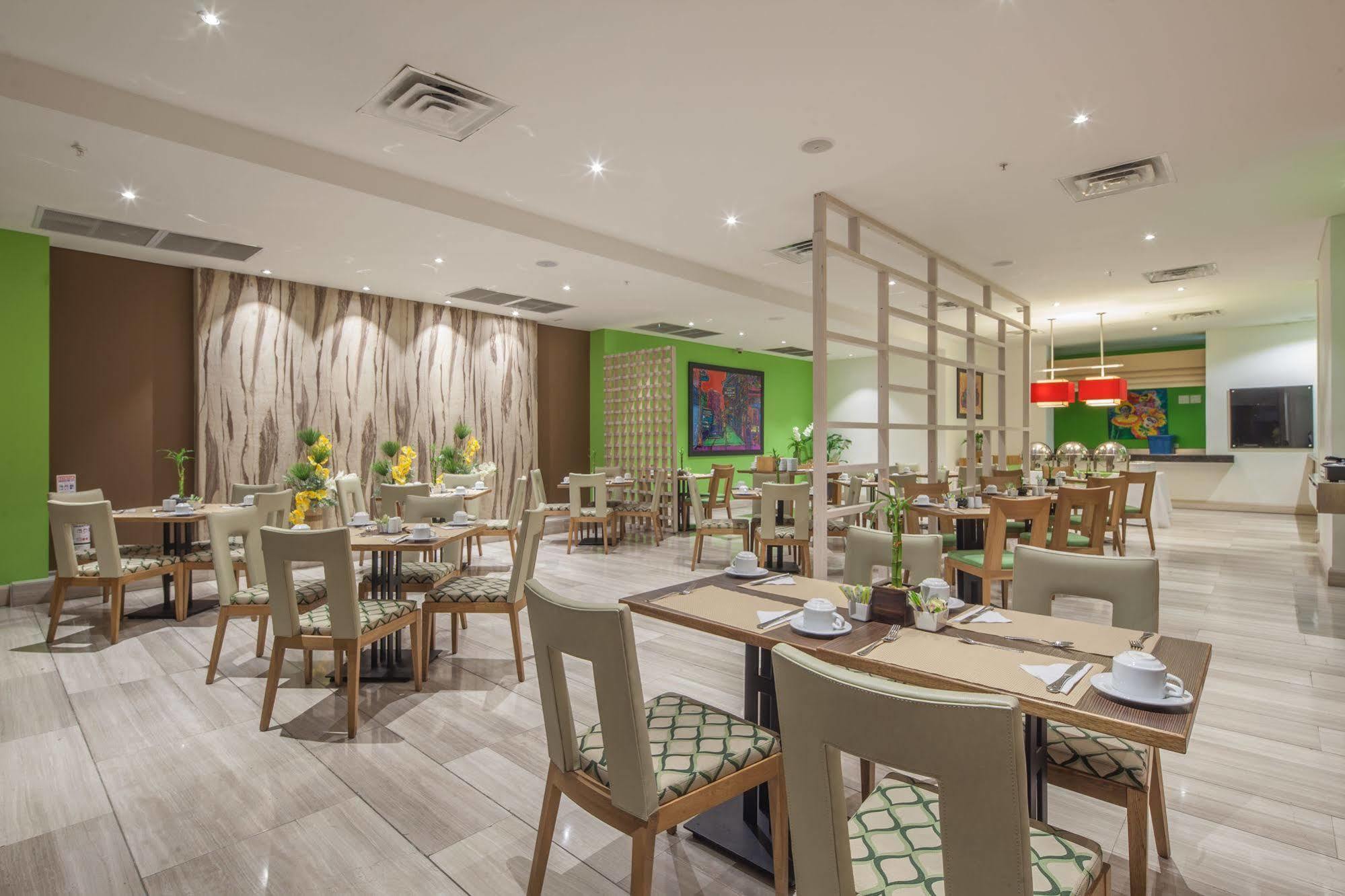 Hilton Garden Inn Barranquilla Барранкилья Экстерьер фото